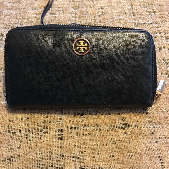 Tory Burch Accessories - Tory Burch Black Leather Wallet Women’s